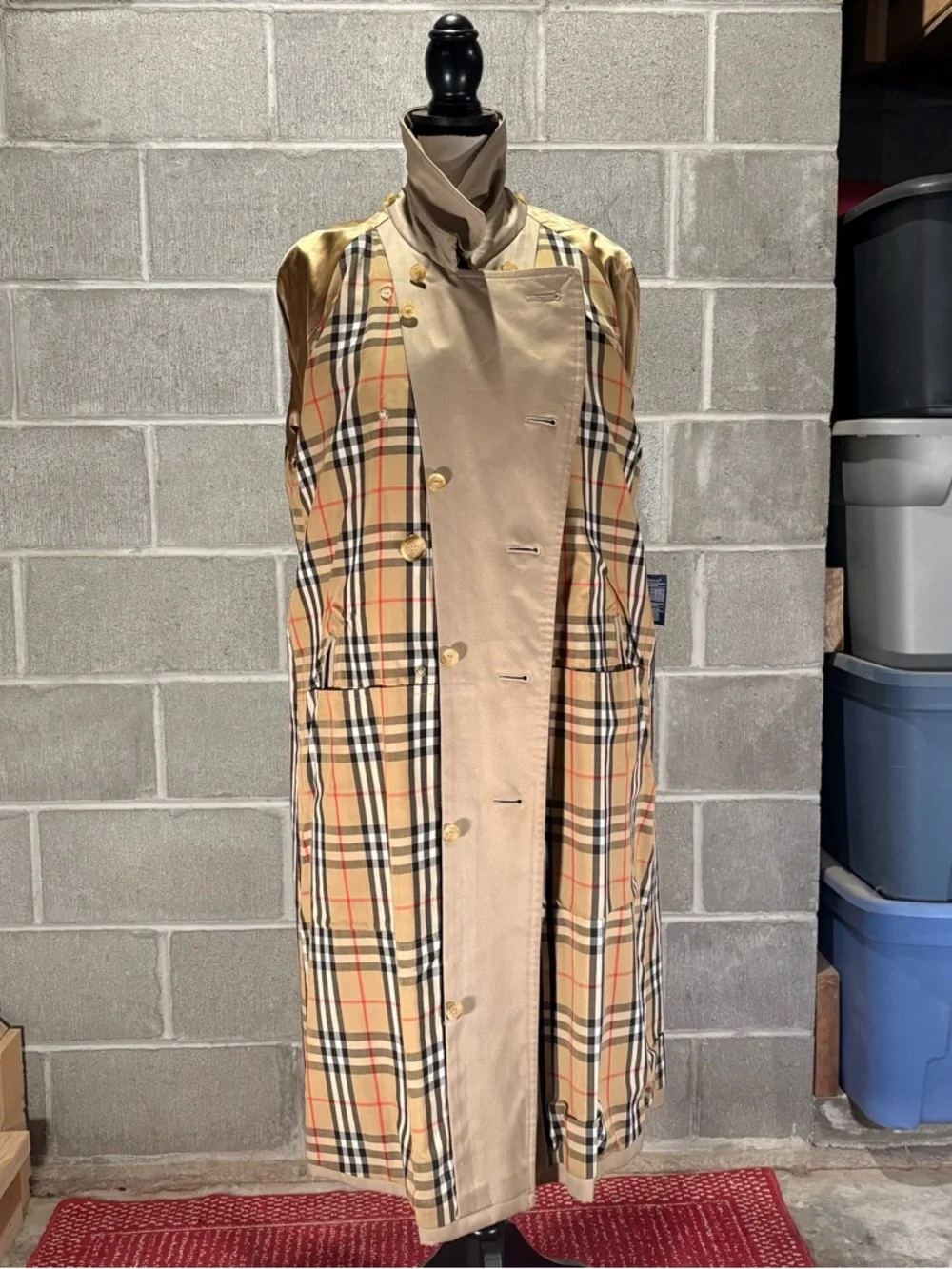 Burberry trench coat - Picture 7 of 15